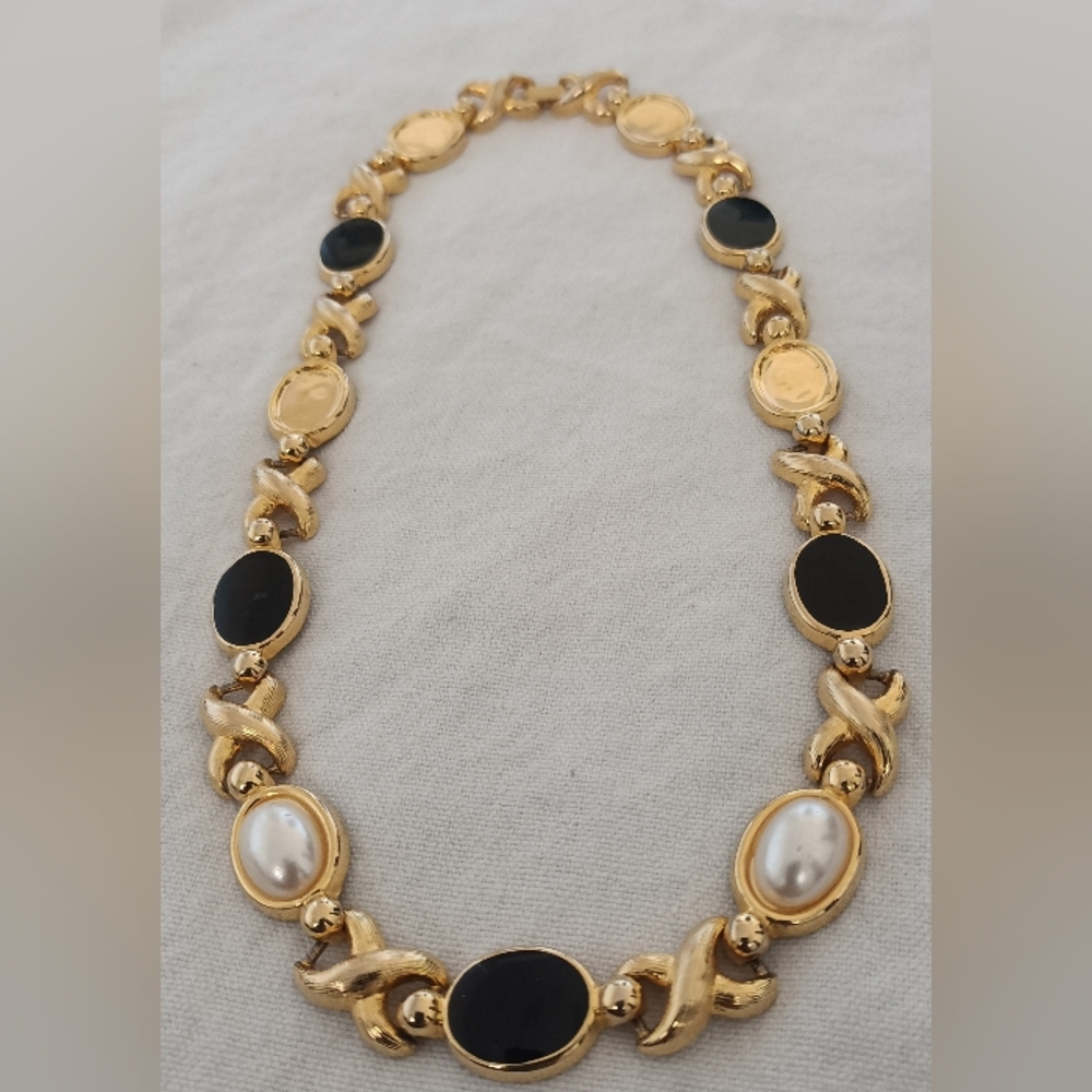 Gold-Tone Black & Pearl Accent Women's Necklace